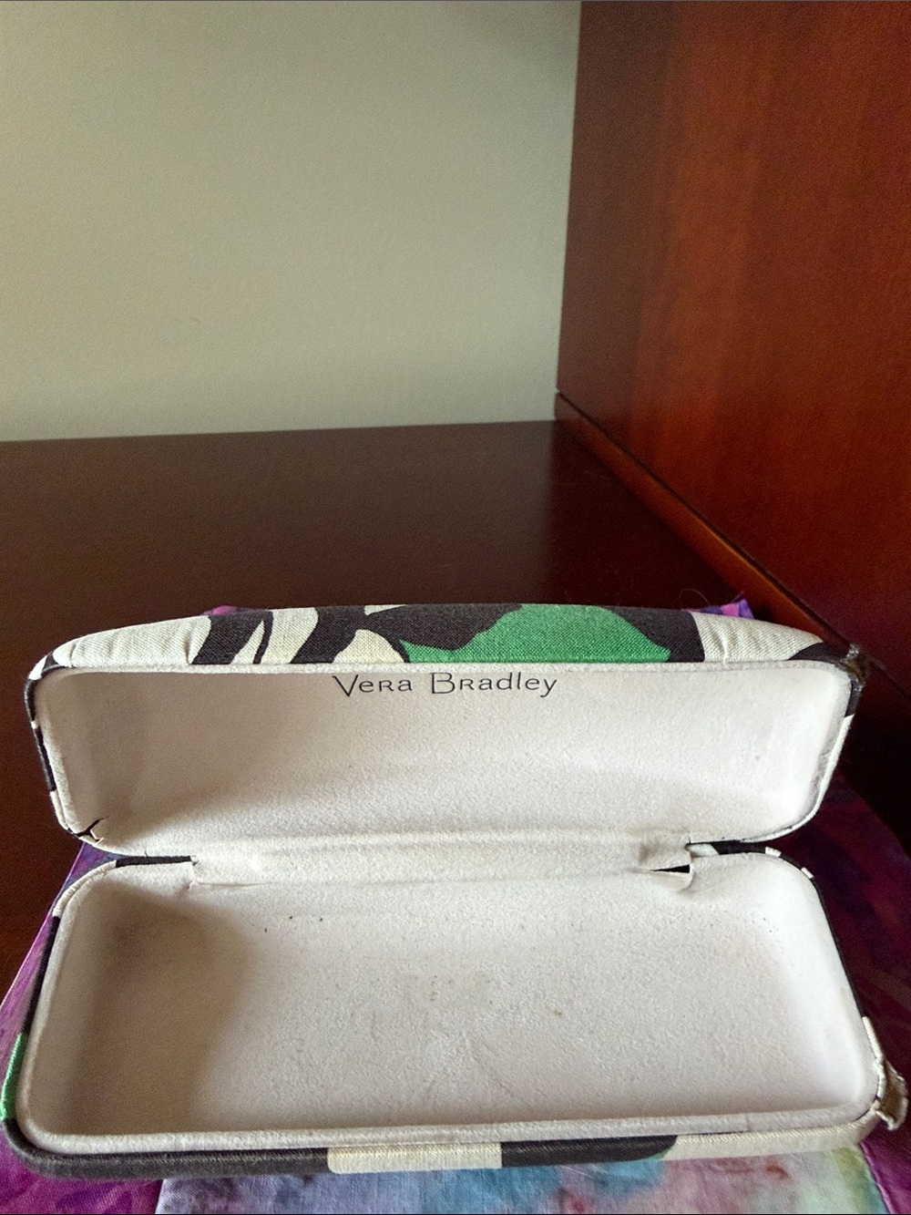 Vera Bradley prescription sunglasses, excellent condition, case included - Picture 8 of 12